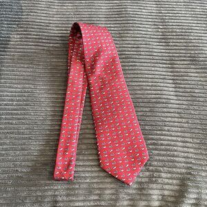 Vineyard Vines Pink Mens Necktie 100% Silk Whale Wave All Over Print Design Tie